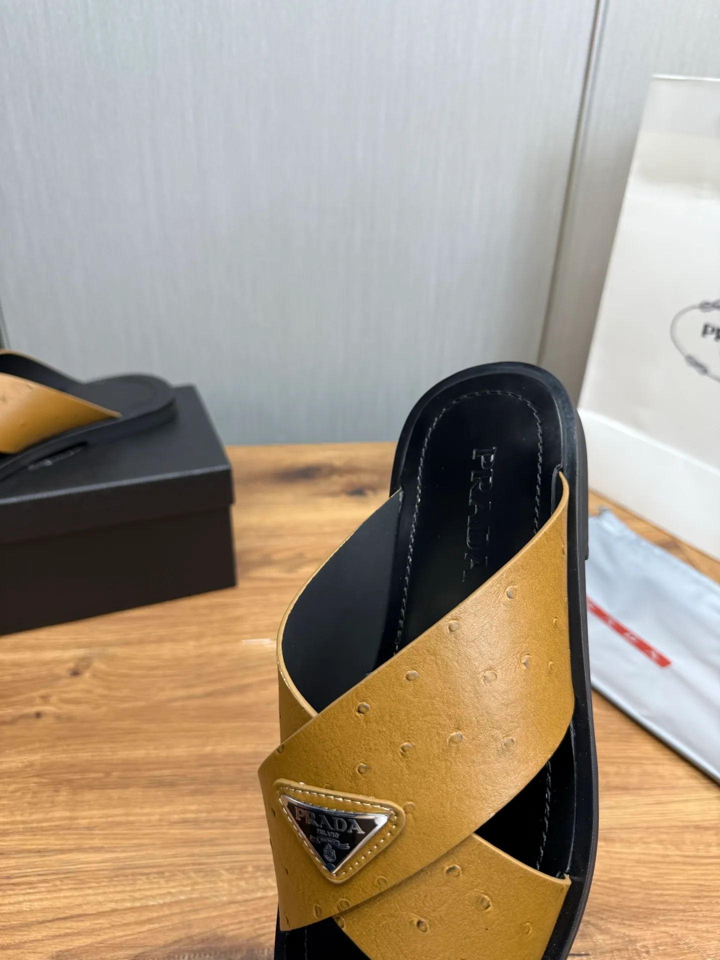 Factory price 340💰 ＰＲＡＤＡPrada - popular men's slippers hot sale 🔥 🩴Official website one to one production 38-45 sizes 45 46 🉑️Customized!